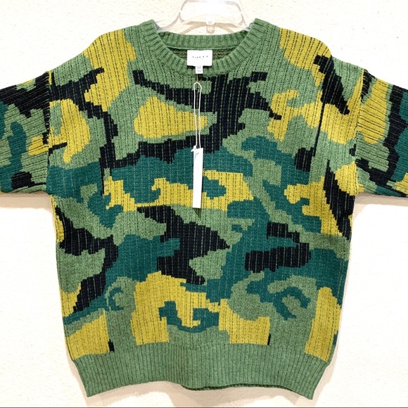 Plus Size Camo Sweater (NWT) - Picture 3 of 8